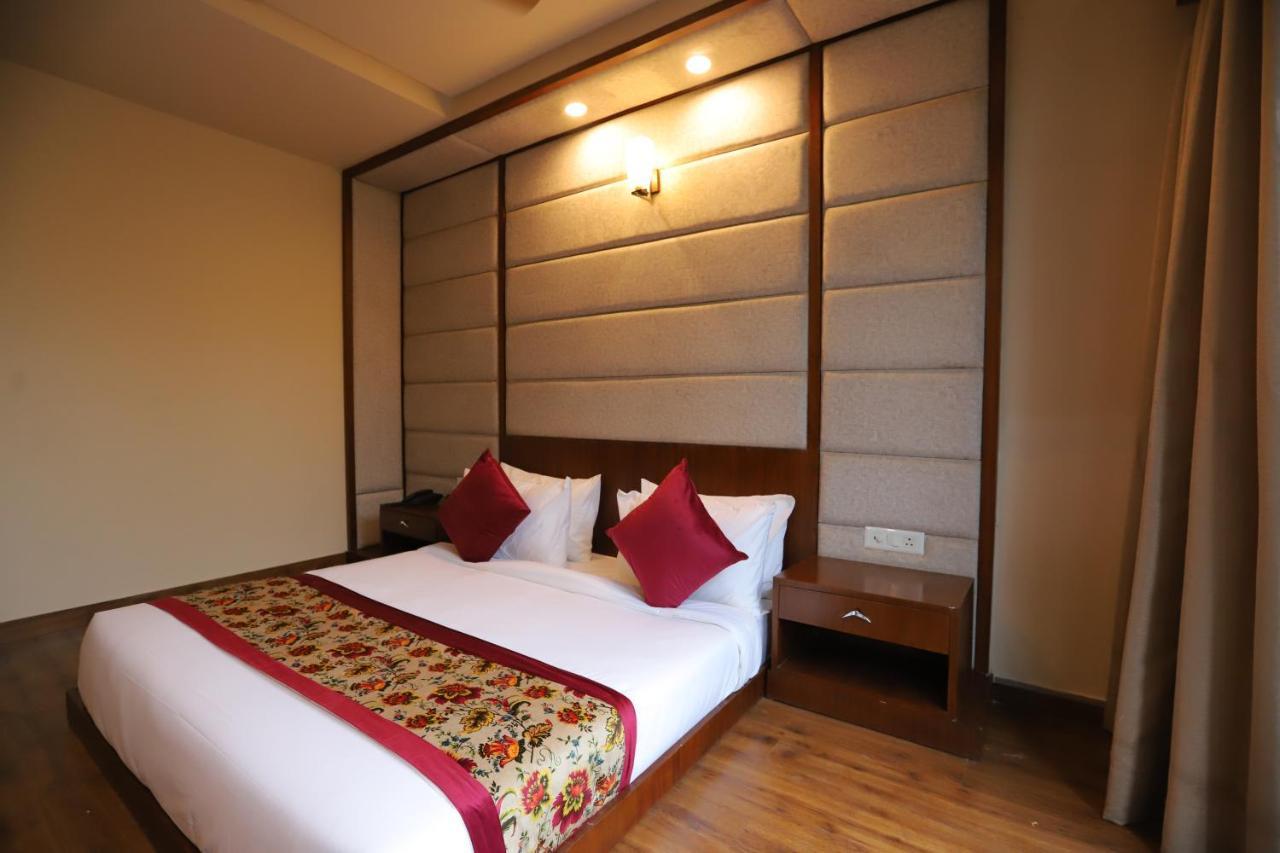 Ip Royal Hotel - New Delhi Luaran gambar