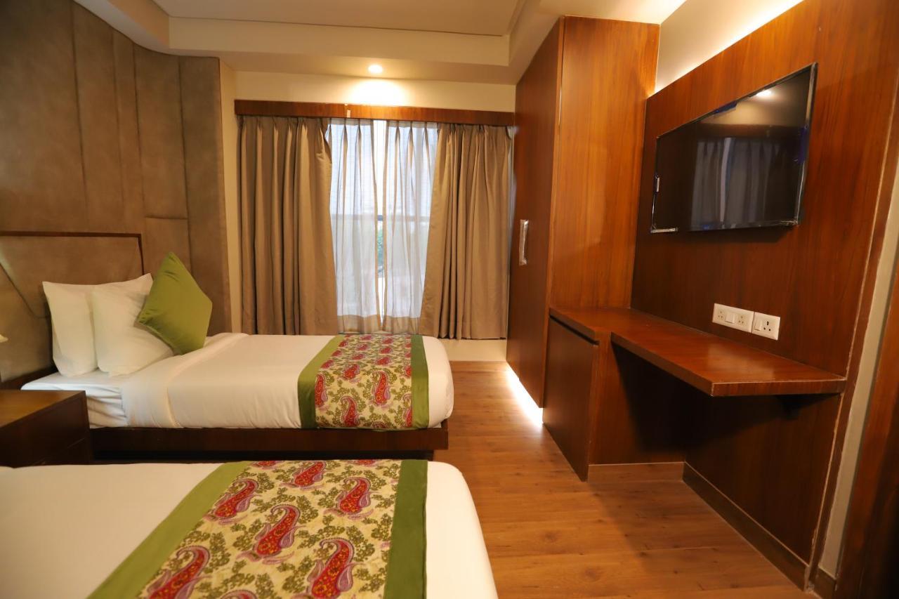 Ip Royal Hotel - New Delhi Luaran gambar