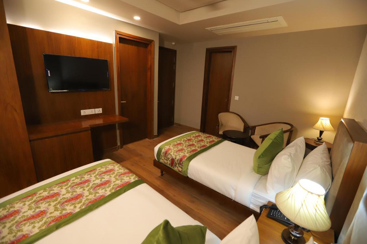 Ip Royal Hotel - New Delhi Luaran gambar